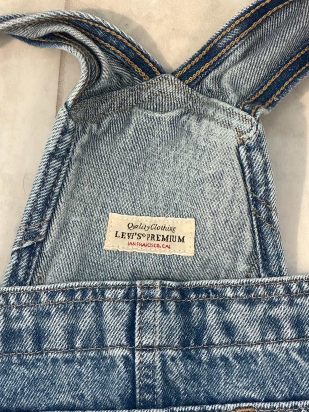 Levi's Full-Length Baggy Overalls - Size Small - Picture 6 of 10